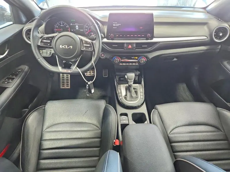 2023 KIA FORTE GT LINE  
