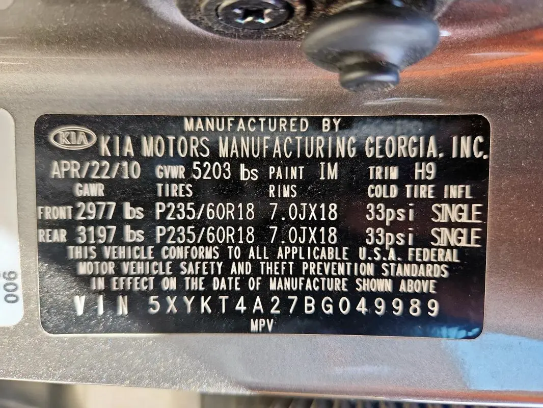2011 KIA SORENTO BASE  