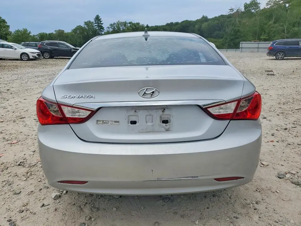 2011 HYUNDAI SONATA GLS  