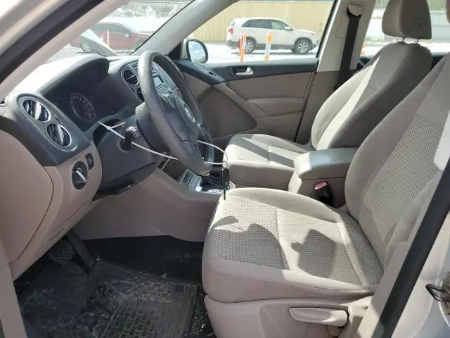 2011 VOLKSWAGEN TIGUAN S  