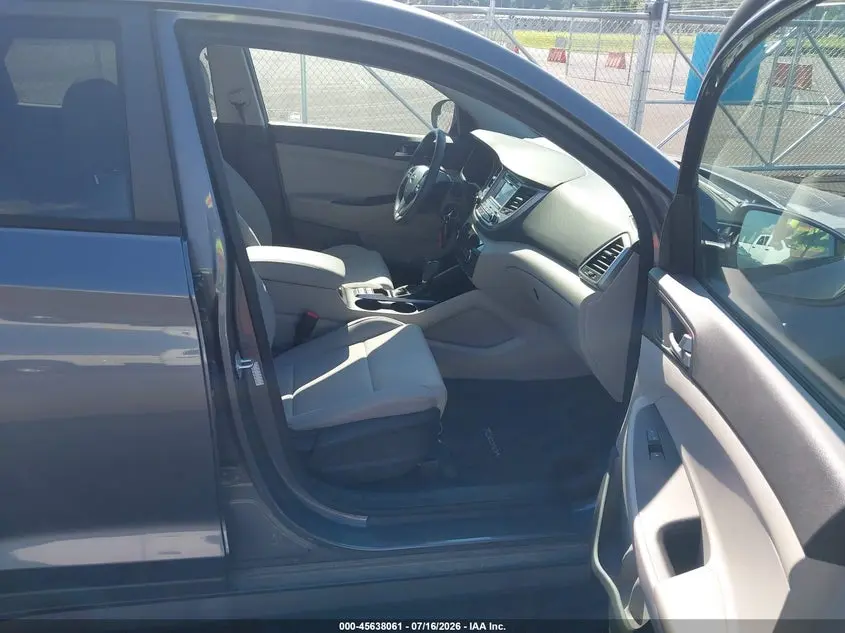 2018 HYUNDAI TUCSON SE