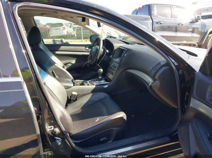 2010 INFINITI G37 JOURNEY