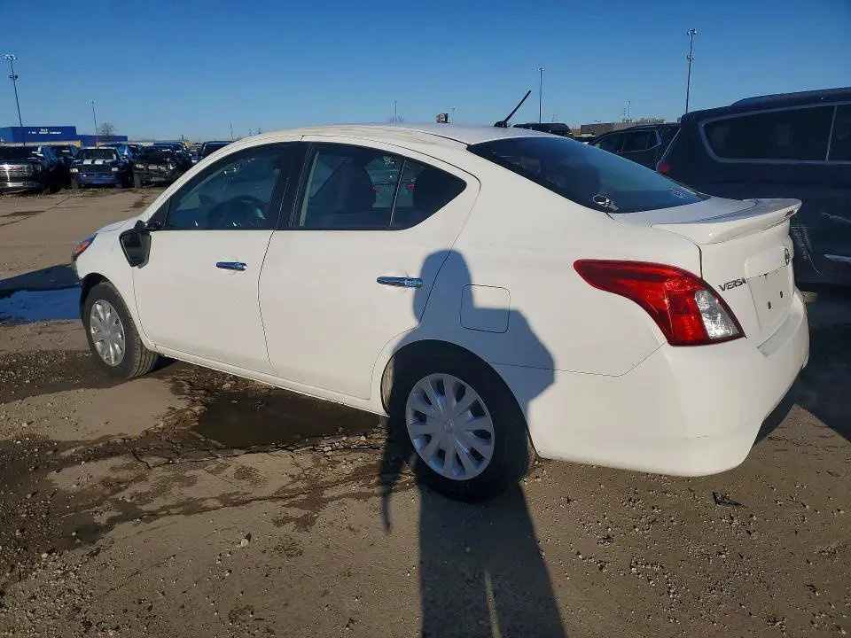 2019 NISSAN VERSA SV  