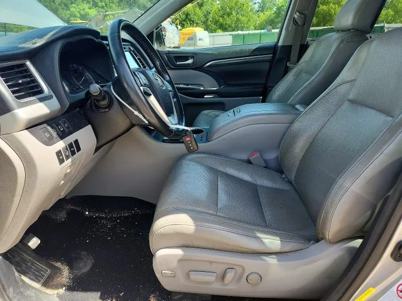 2017 TOYOTA HIGHLANDER LIMITED PLATINUM  