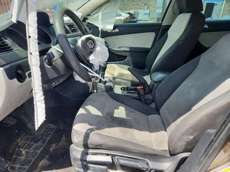 2015 VOLKSWAGEN JETTA BASE  