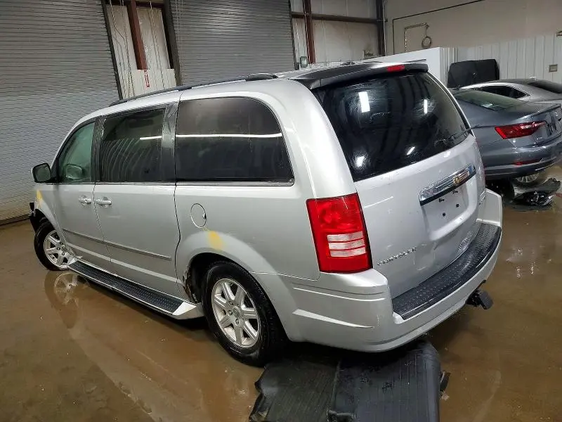 2010 CHRYSLER TOWN & COUNTRY TOURING  