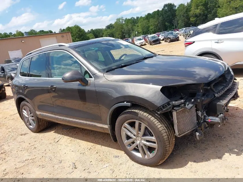 2016 VOLKSWAGEN TOUAREG TDI LUX