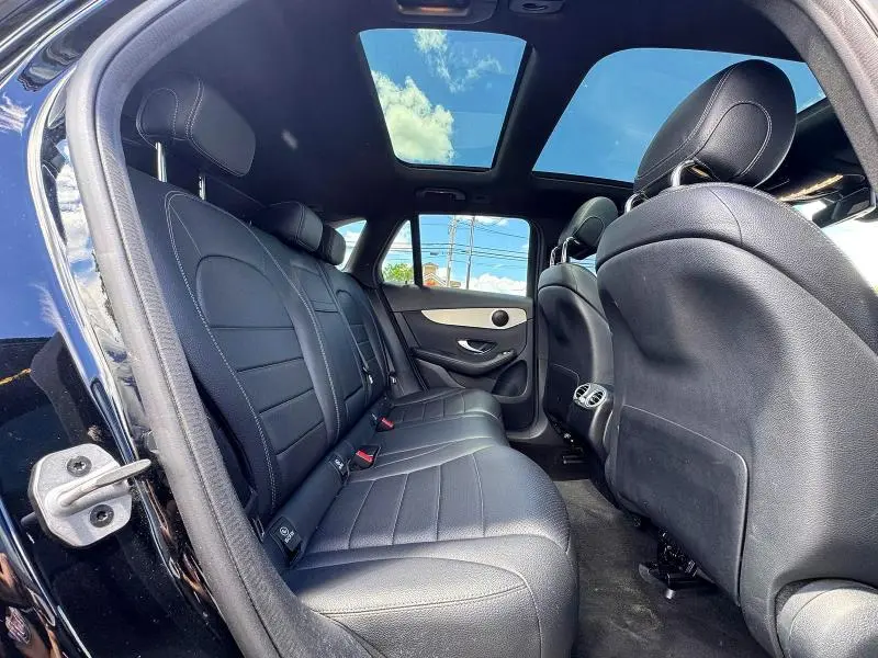 2022 MERCEDES-BENZ GLC 300  