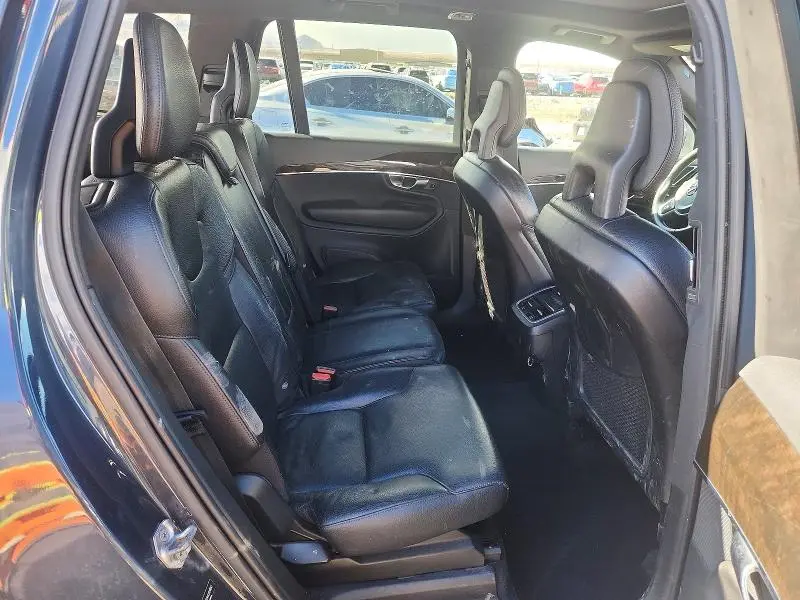 2018 VOLVO XC90 T6  