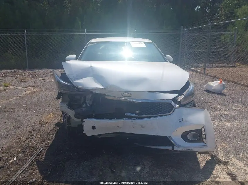 2017 KIA CADENZA PREMIUM