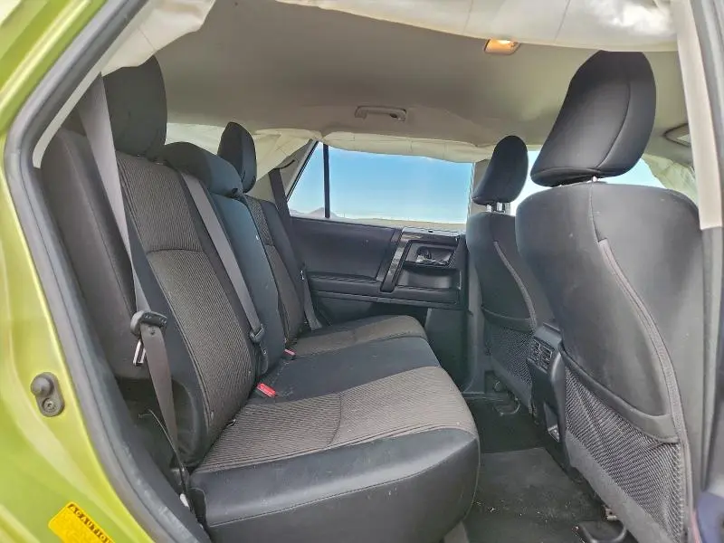 2023 TOYOTA 4RUNNER SE  