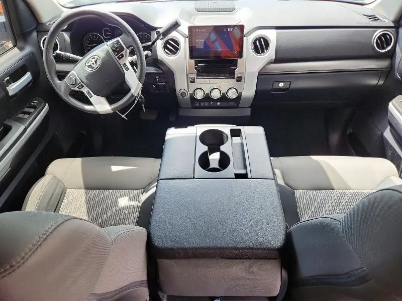 2020 TOYOTA TUNDRA SR5  