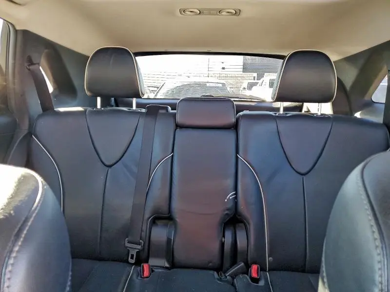 2013 TOYOTA VENZA LE  