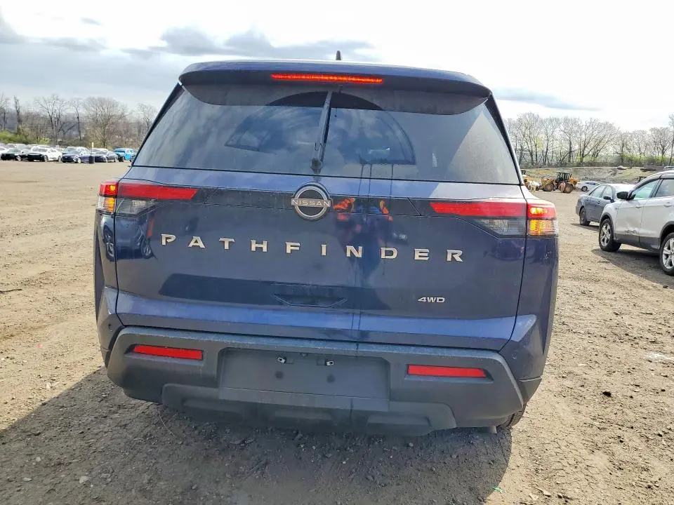 2022 NISSAN PATHFINDER S  