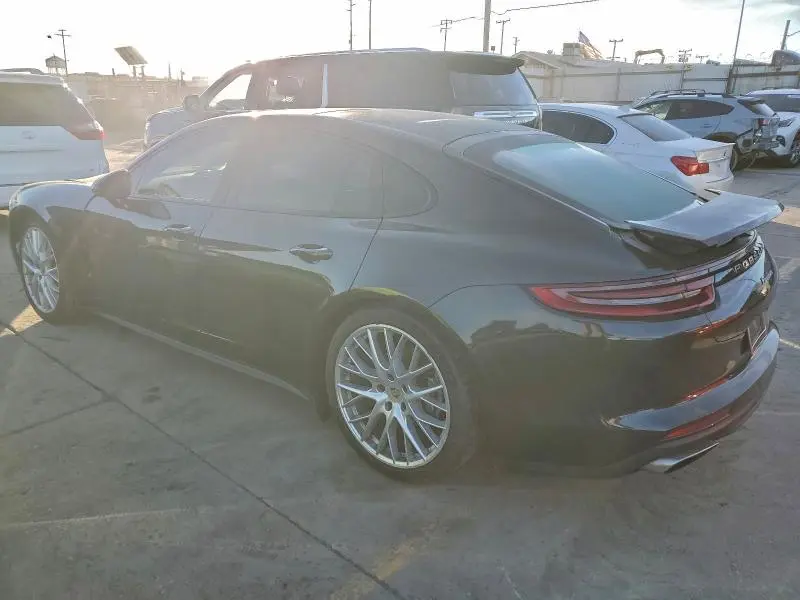 2017 PORSCHE PANAMERA 2  
