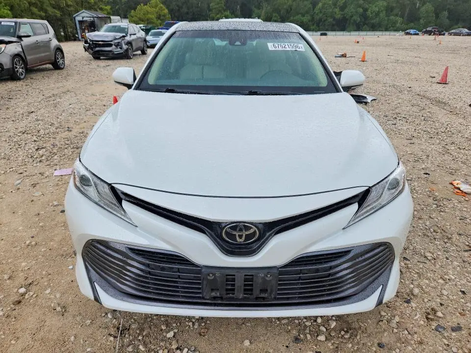2018 TOYOTA CAMRY XLE  