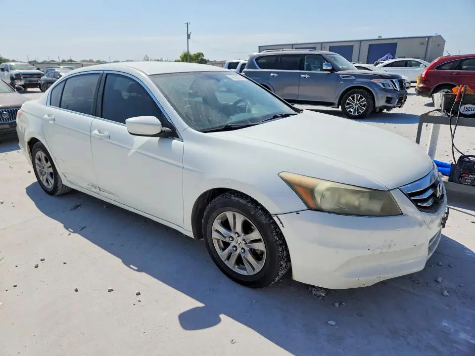 2011 HONDA ACCORD SE  