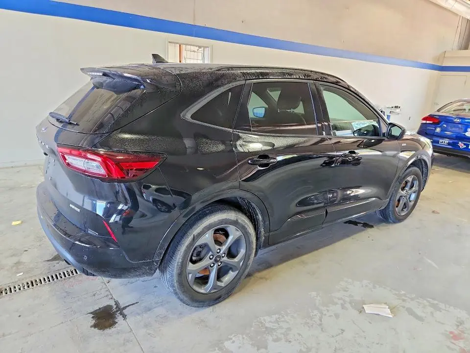 2023 FORD ESCAPE ST LINE  