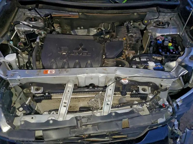 2016 MITSUBISHI OUTLANDER SE  