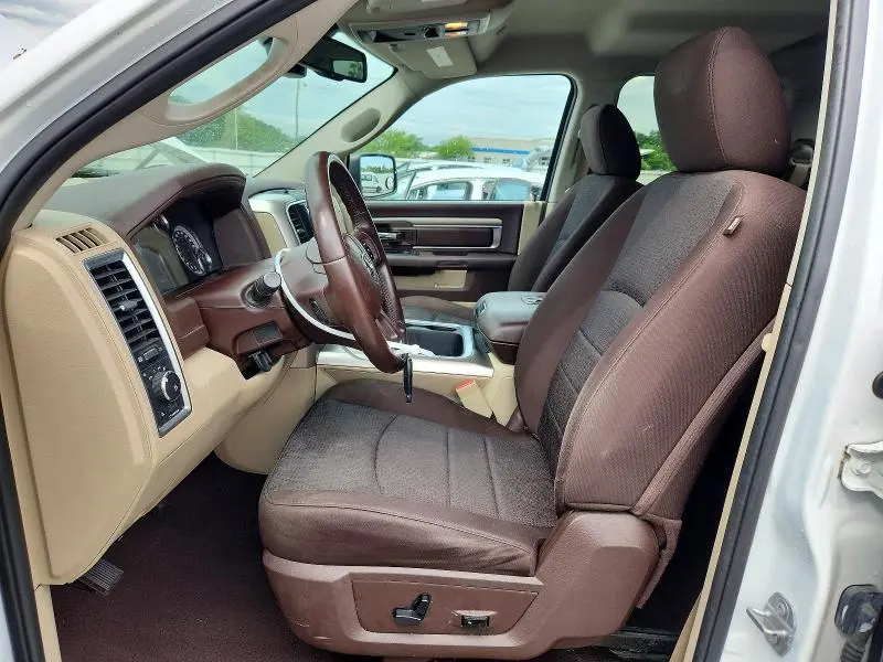 2017 RAM 1500 SLT  