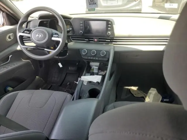 2021 HYUNDAI ELANTRA SE  