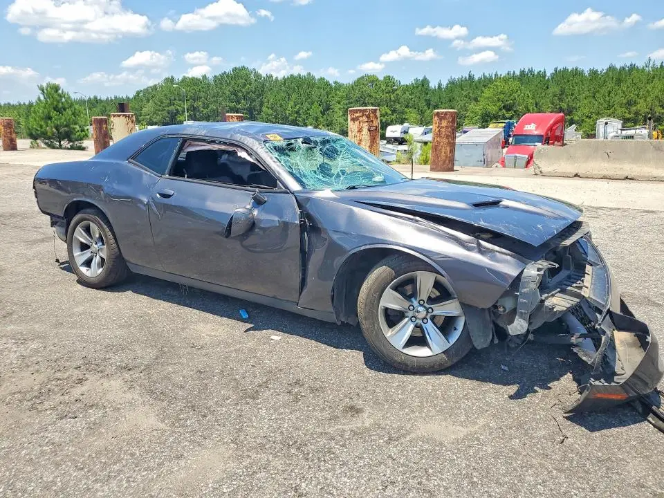 2015 DODGE CHALLENGER SXT  