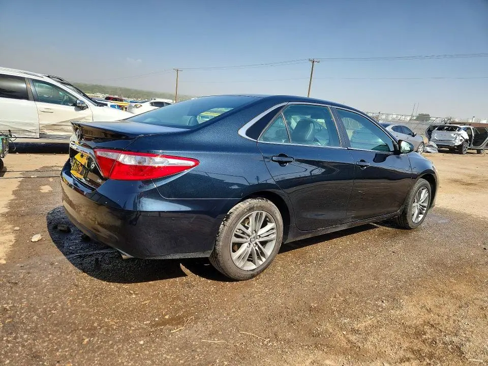 2017 TOYOTA CAMRY SE  