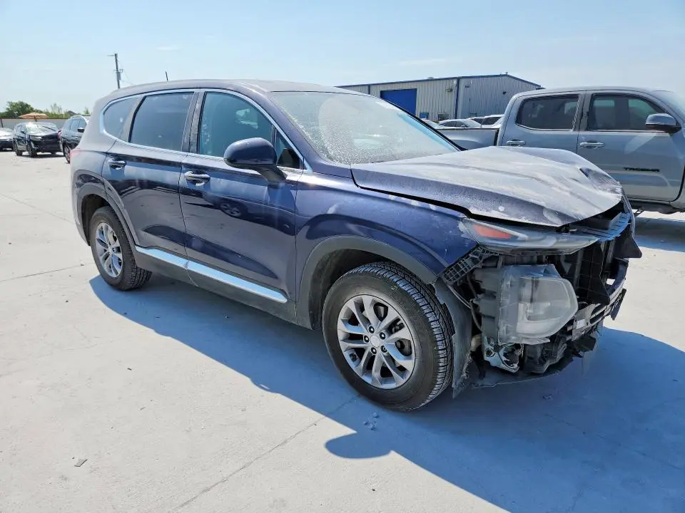 2019 HYUNDAI SANTA FE SE  