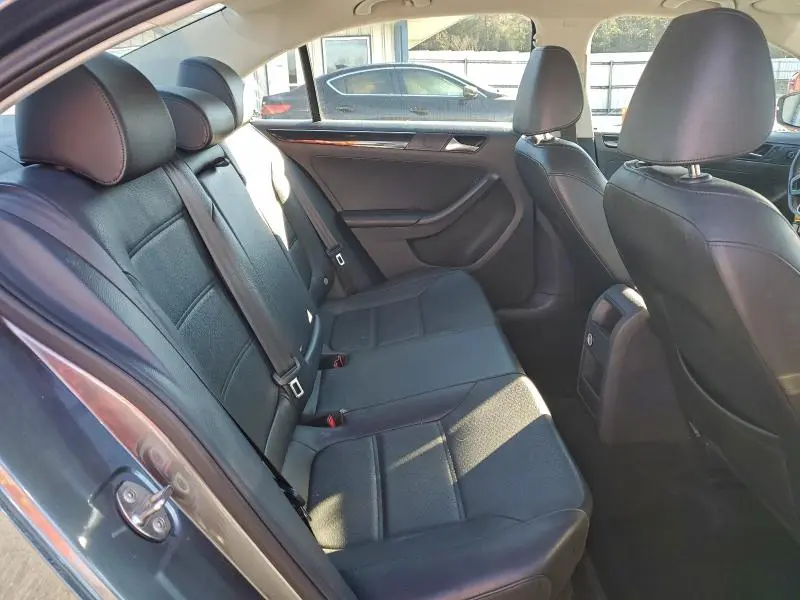 2016 VOLKSWAGEN JETTA SEL  