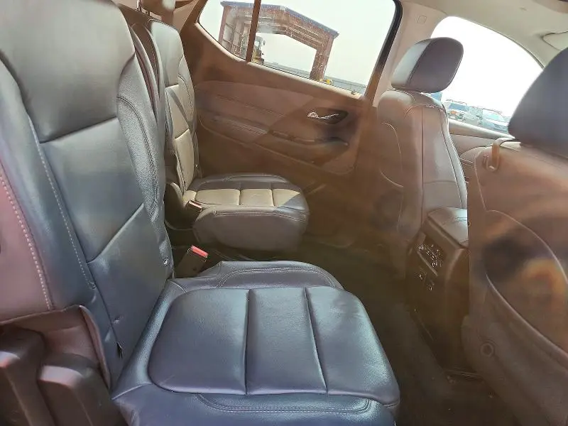 2018 CHEVROLET TRAVERSE LT  
