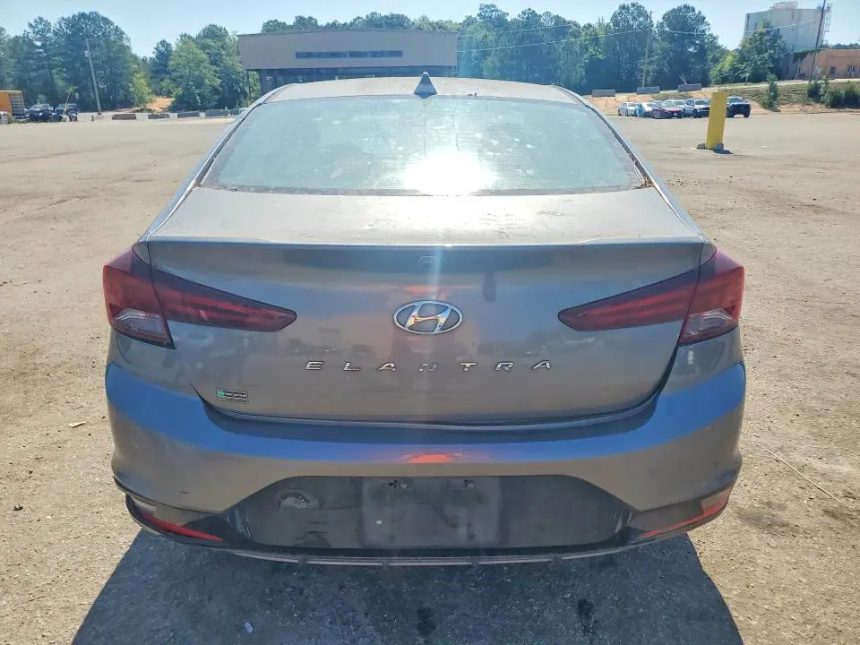 2020 HYUNDAI ELANTRA SEL  