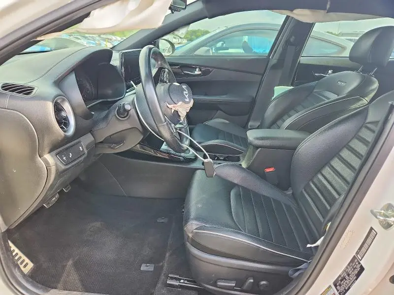 2023 KIA FORTE GT LINE  