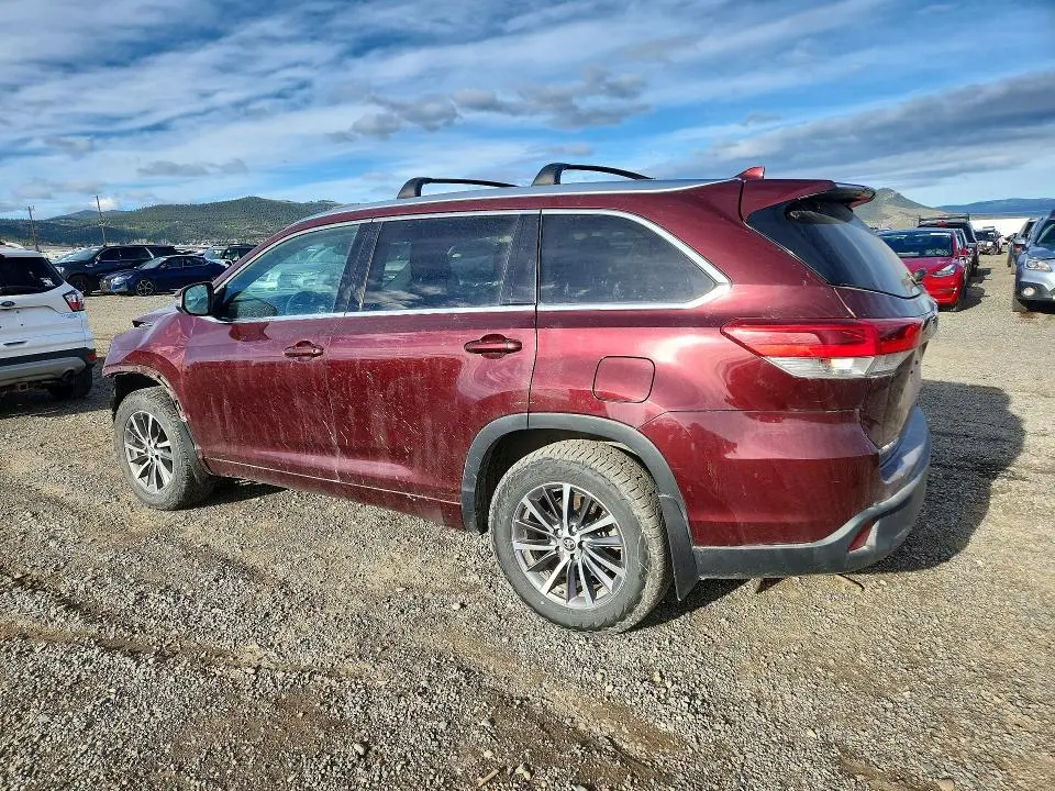 2017 TOYOTA HIGHLANDER XLE  