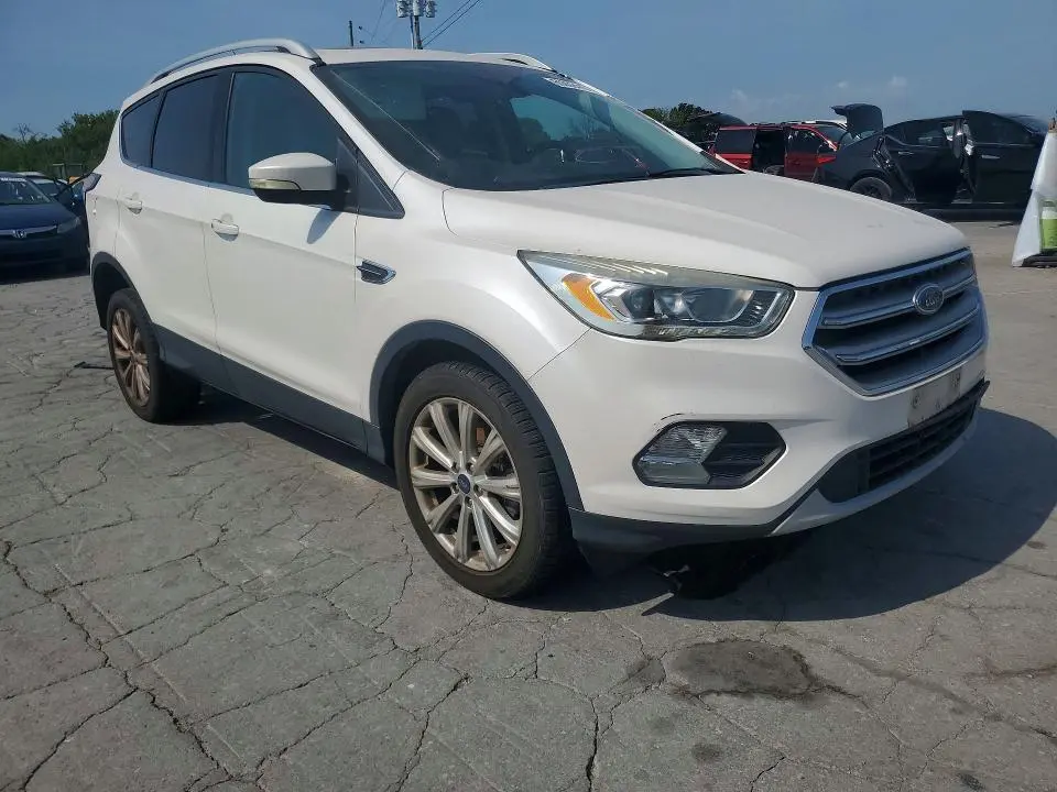 2017 FORD ESCAPE TITANIUM  