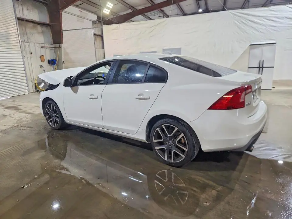 2018 VOLVO S60 DYNAMIC  