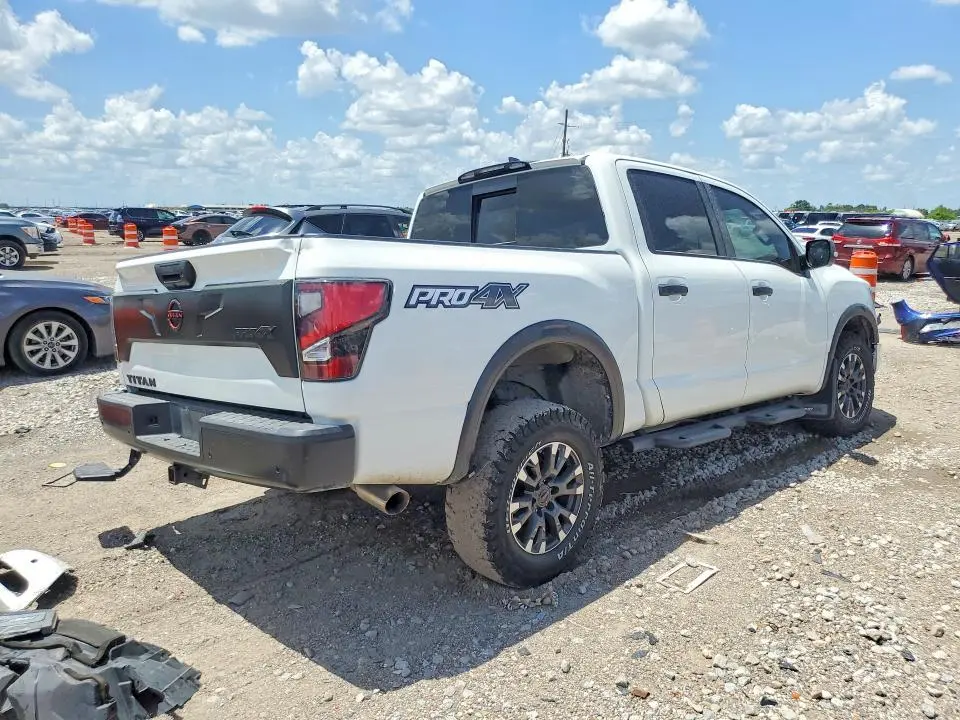 2023 NISSAN TITAN PRO-4X  
