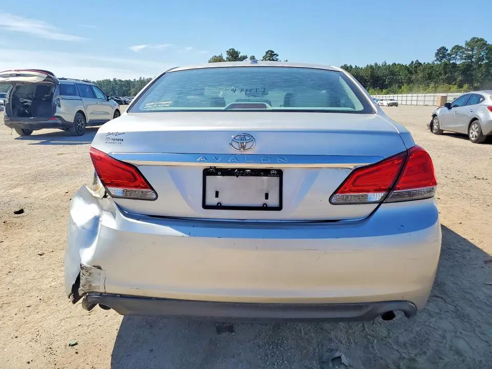 2012 TOYOTA AVALON LIMITED  