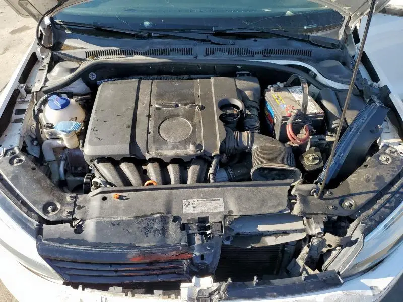 2011 VOLKSWAGEN JETTA SE  