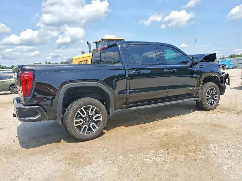 2025 GMC SIERRA K1500 AT4  