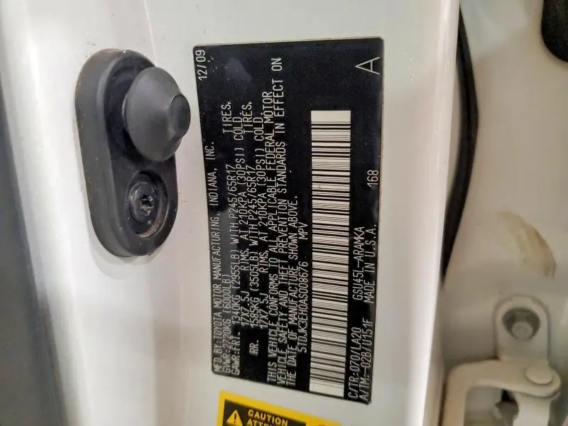 2010 TOYOTA HIGHLANDER SE  