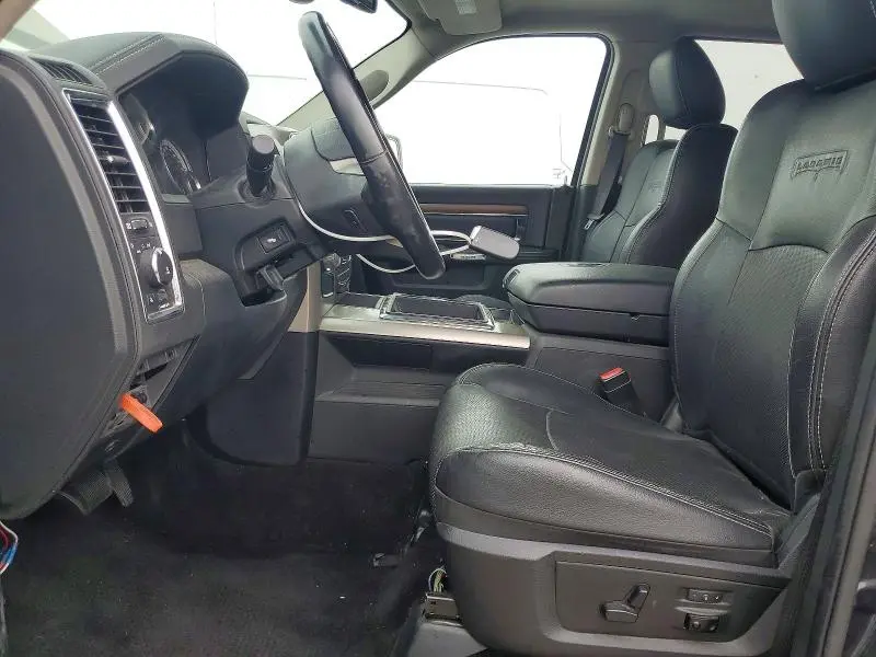 2015 RAM 1500 LARAMIE  