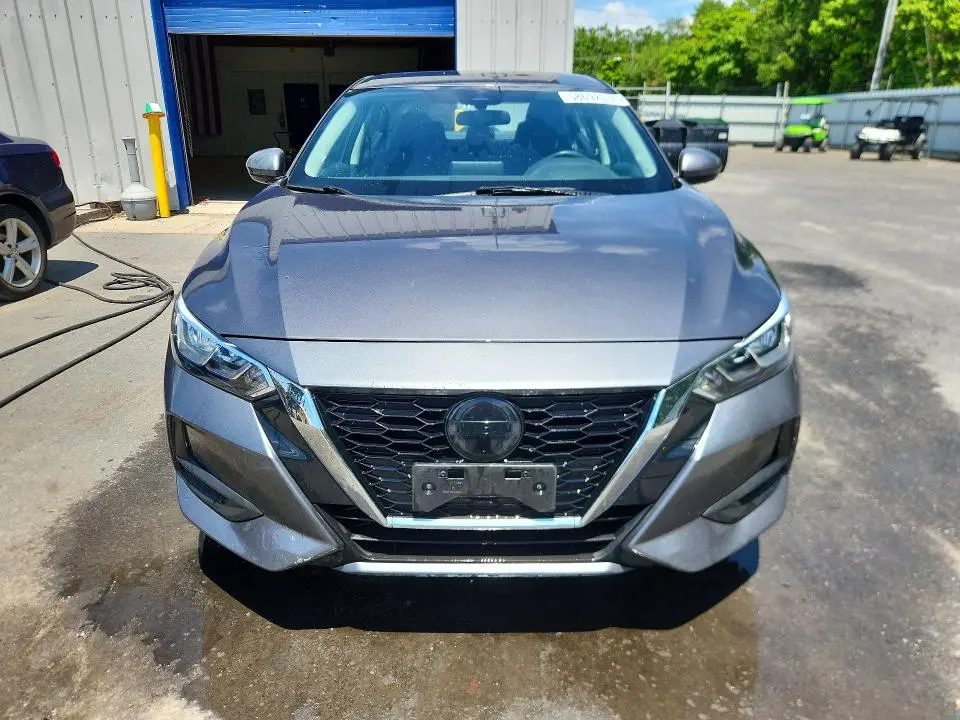 2022 NISSAN SENTRA SV  