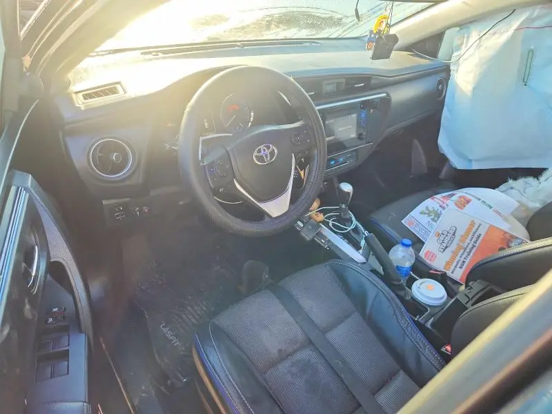 2017 TOYOTA COROLLA SE  