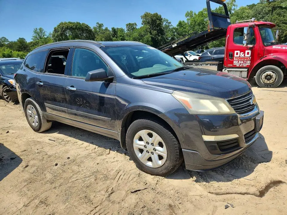2014 CHEVROLET TRAVERSE LS  