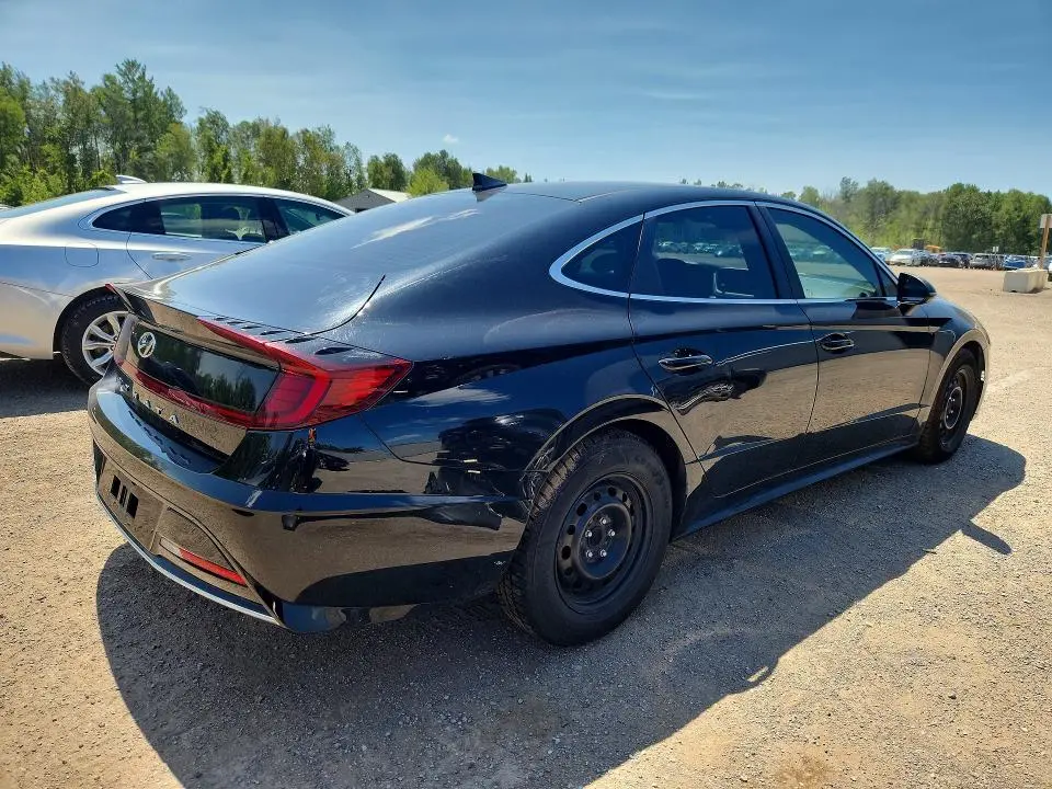 2021 HYUNDAI SONATA SE  