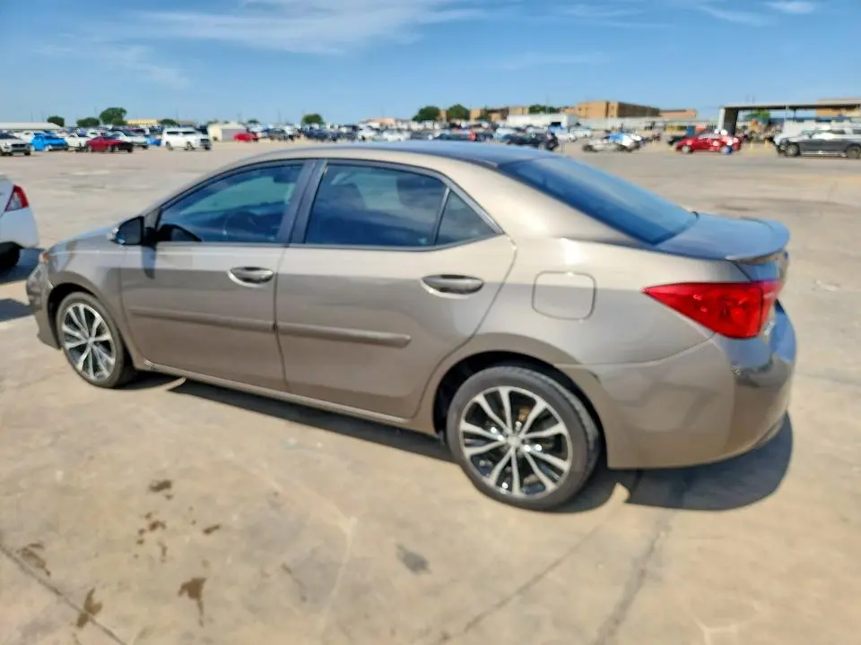 2018 TOYOTA COROLLA SE  