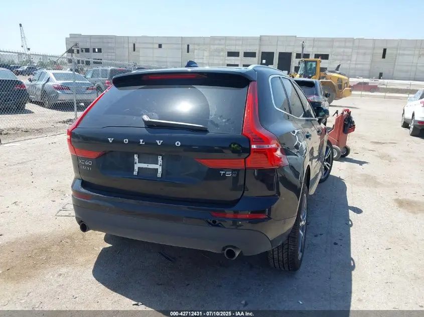 2018 VOLVO XC60 T5 MOMENTUM