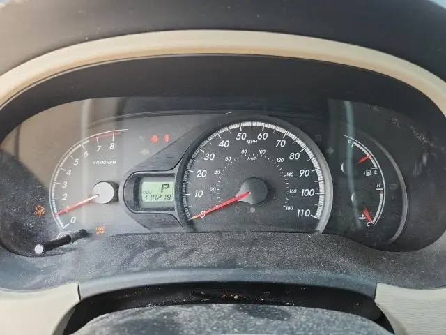 2013 TOYOTA SIENNA LE  