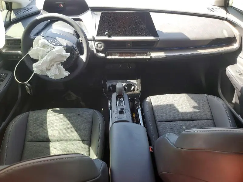2024 TOYOTA PRIUS XLE  