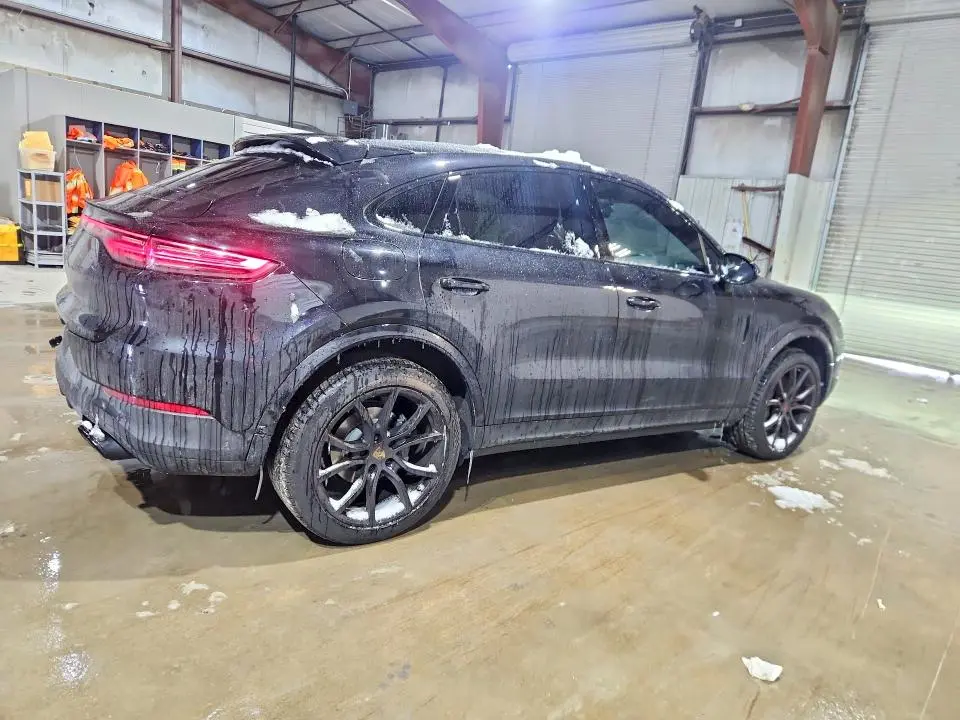 2020 PORSCHE CAYENNE S COUPE  